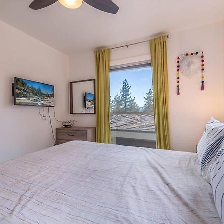 Lake Views, Pet-Friendly Cabin With Hot-Tub In King'S Beach キングスビーチ エクステリア 写真