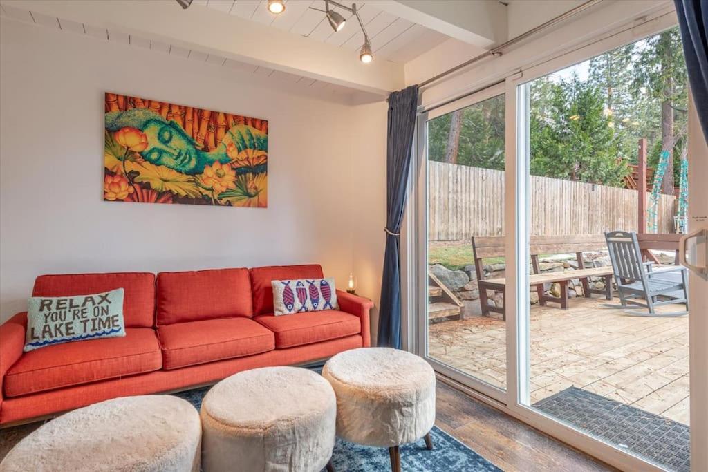 Lake Views, Pet-Friendly Cabin With Hot-Tub In King'S Beach キングスビーチ エクステリア 写真
