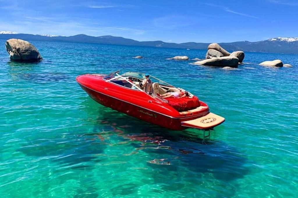 Lake Views, Pet-Friendly Cabin With Hot-Tub In King'S Beach キングスビーチ エクステリア 写真